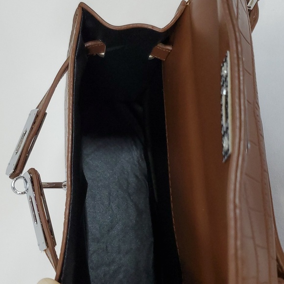 NEW BROWN CROC EMBOSSED FAUX LEATHER SMALL SATCHEL CROSSBODY BAG - Picture 3 of 13
